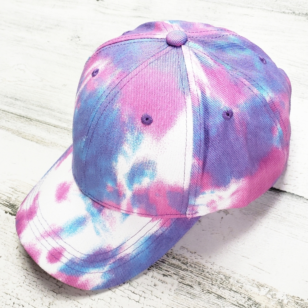 Colorful and Adjustable Tie Dye Baseball Cap.